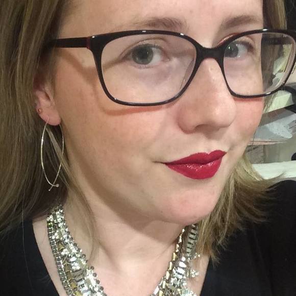 Meet your Posher, Candice - Picture 1 of 1